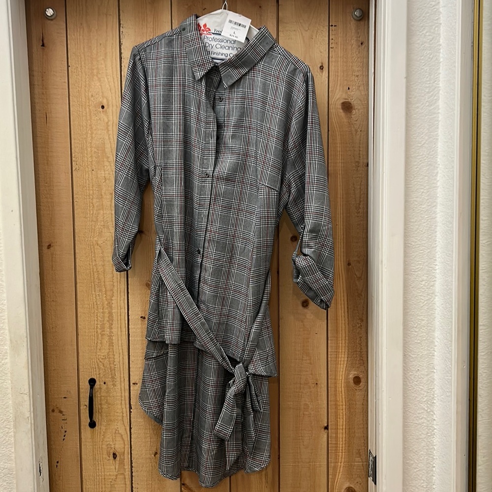 Forever 21 Woven Button up Shirt